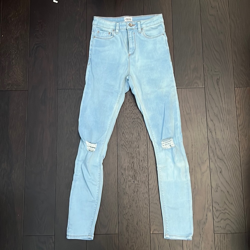 ASOS Ridley High Waist Skinny Jeans w Ripped Knees Light Stone wash / W25 L32